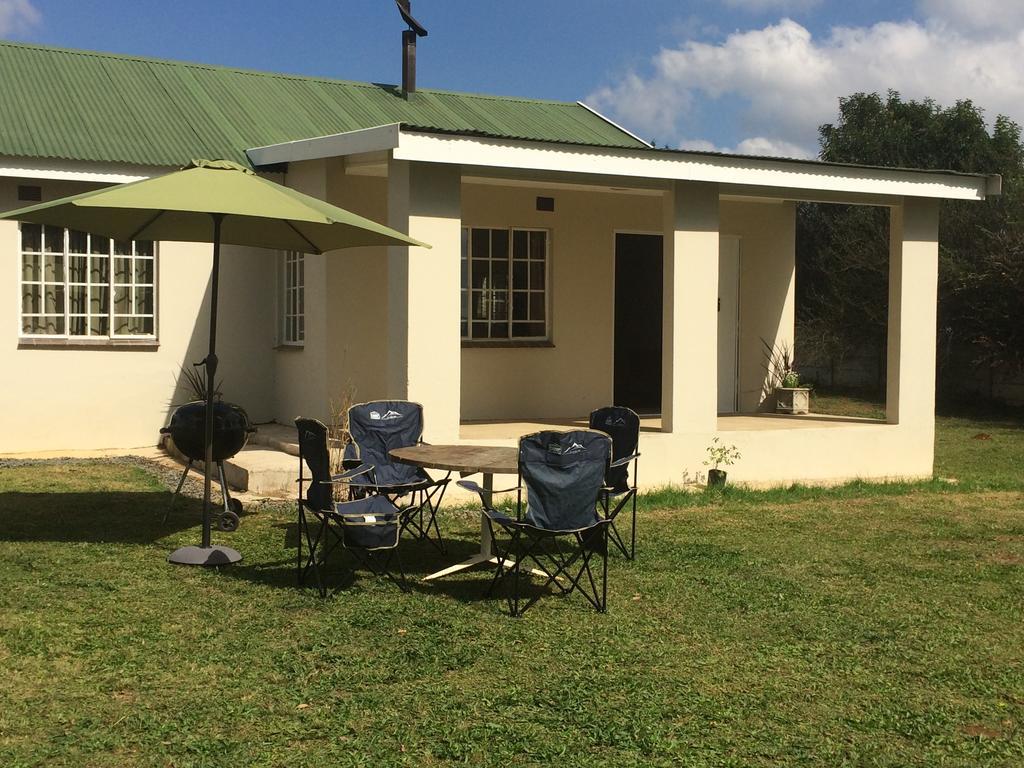 Moya Cottage Underberg Habitación foto